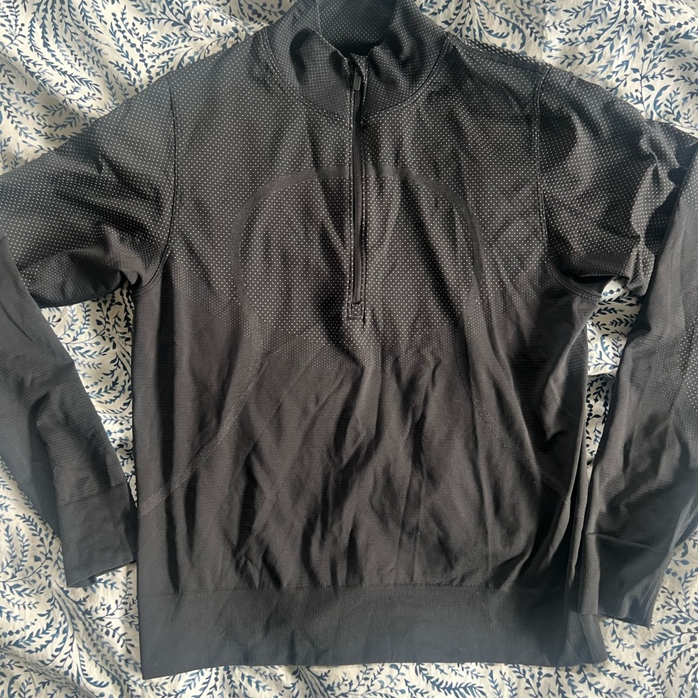 Lululemon Swiftly Relaxed Half Zip top size 10 polka dots! - Picture 3 of 4